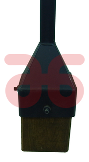 Grondstamper met houten klos